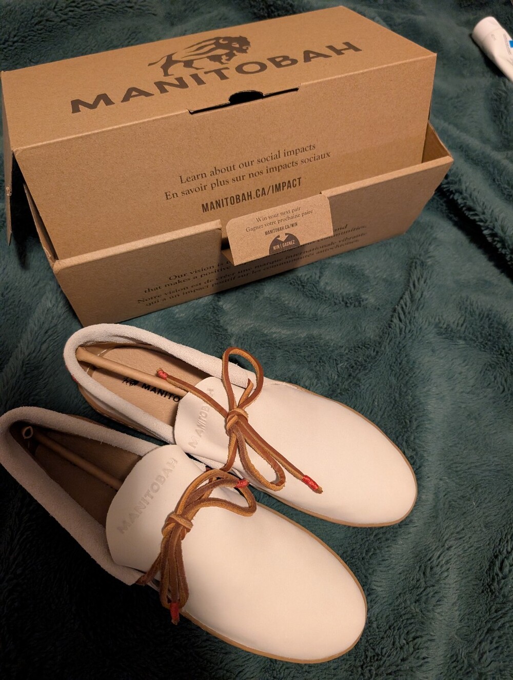 Women's Cream Leather Moccasin Slippers - Cream/Tan